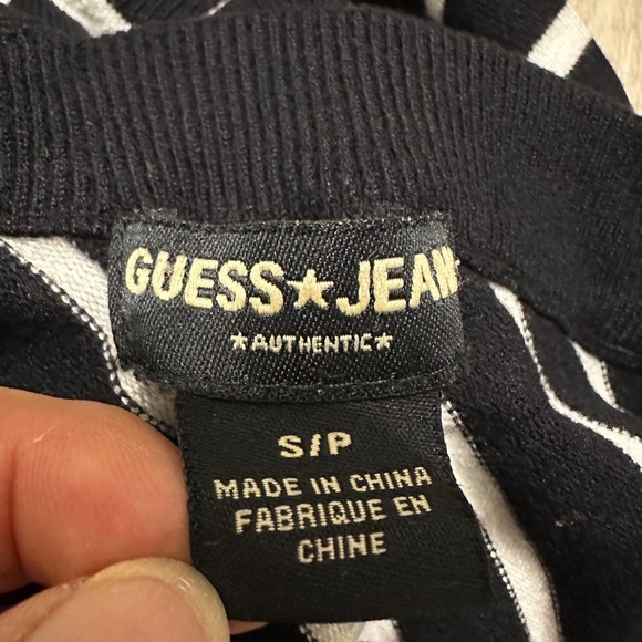 🛍️Guess + Jean Authentic Black, White striped cute top/ sweater Size SP - Picture 9 of 9